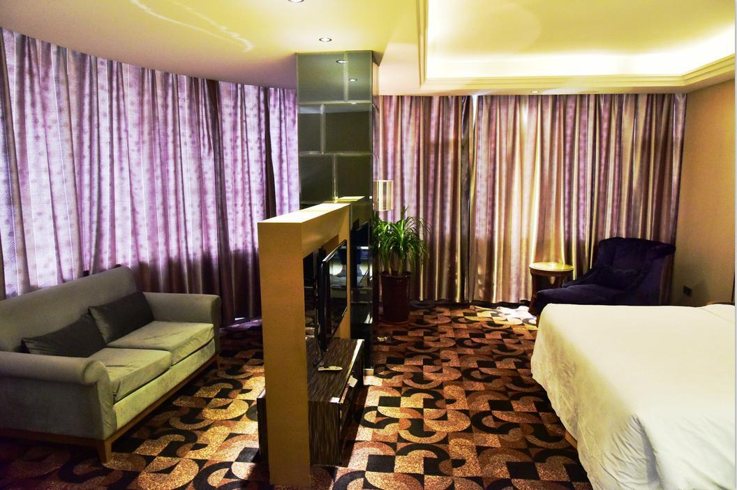 Fuke Jirui Hotel Urumqi Exterior foto