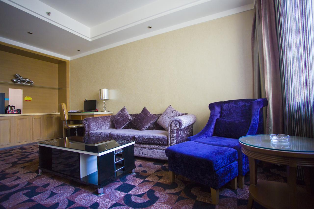 Fuke Jirui Hotel Urumqi Exterior foto